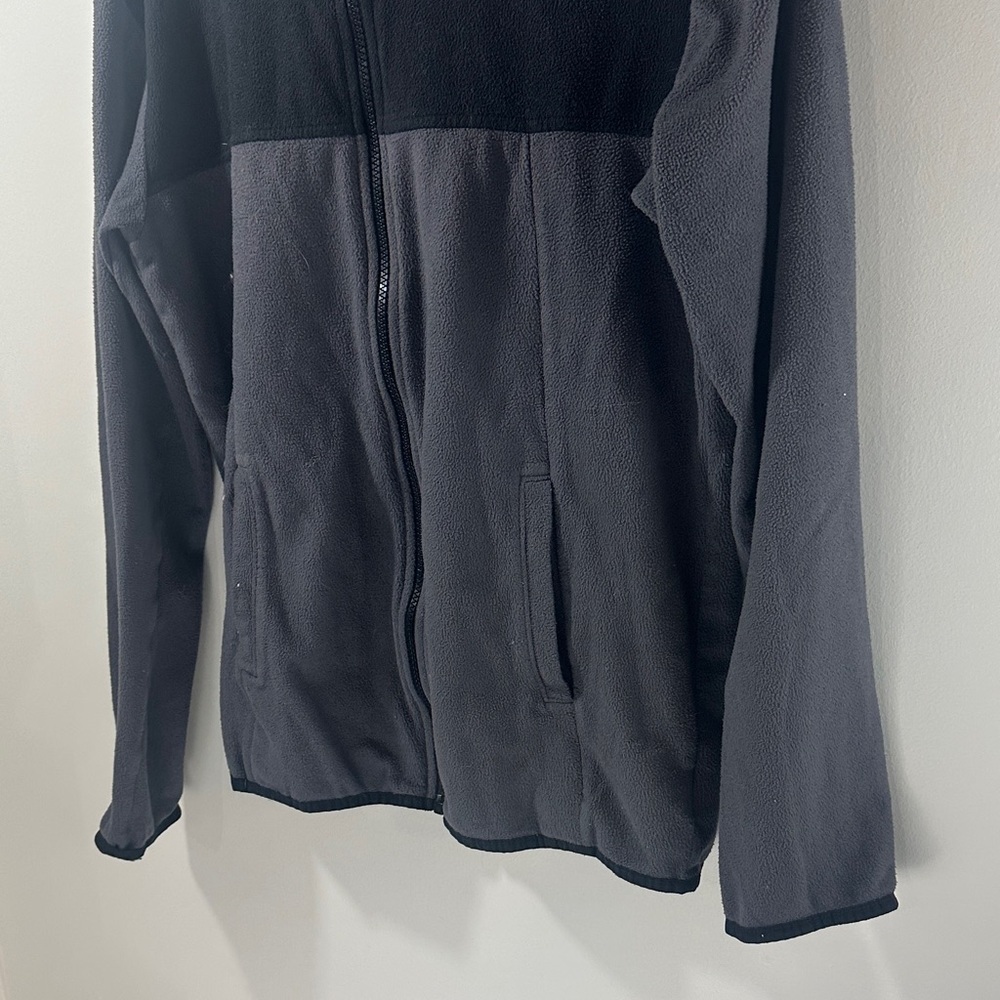 The North Face Two-Tone Black and Gray Fleece Jacket Boys XL Hooded - Picture 2 of 6